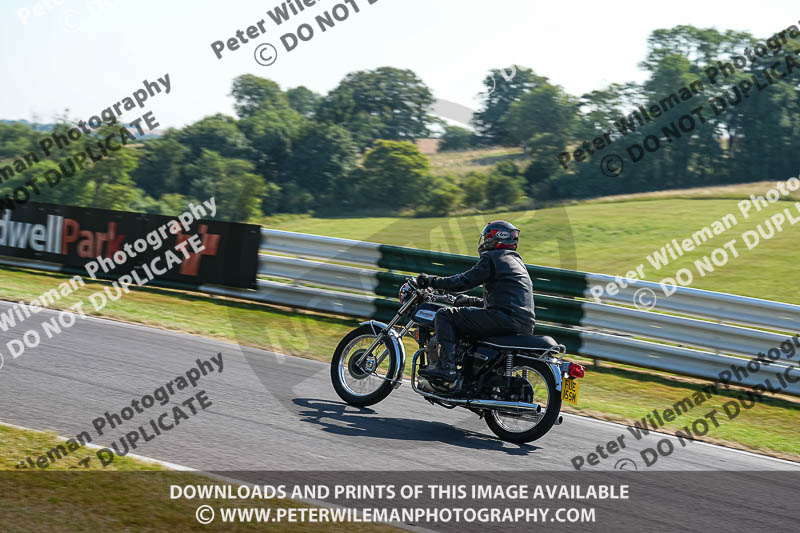 cadwell park;cadwell park photographs;cadwell trackday photographs;enduro digital images;event digital images;eventdigitalimages;peter wileman photography;racing digital images;trackday digital images;trackday photos